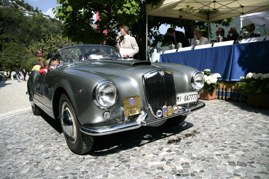  Lancia Aurelia 1950 года  (фото 10 из 15)